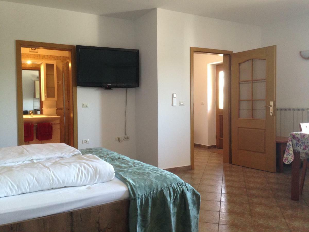 Apartma Valmarin Apartment Spodnje Skofije Exterior foto